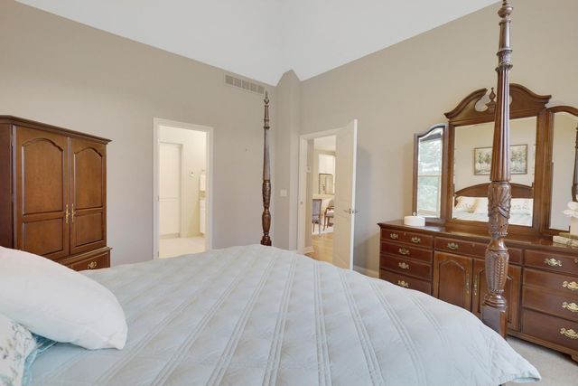 18229 Justice Way, Lakeville, MN 55044