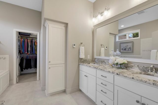 18229 Justice Way, Lakeville, MN 55044