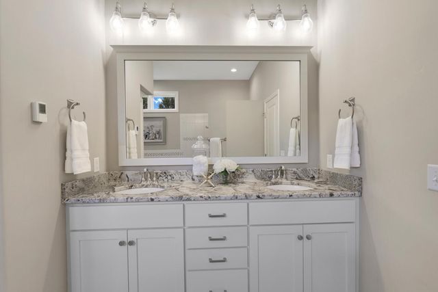 18229 Justice Way, Lakeville, MN 55044