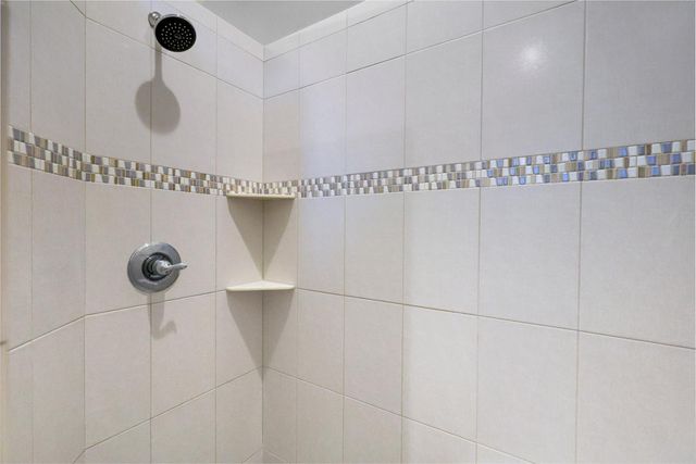 18229 Justice Way, Lakeville, MN 55044