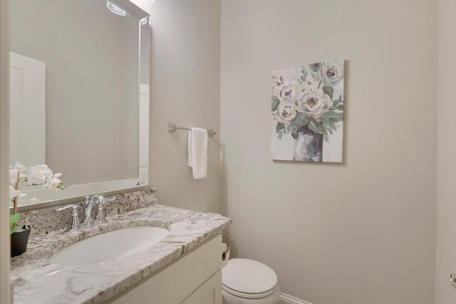 18229 Justice Way, Lakeville, MN 55044