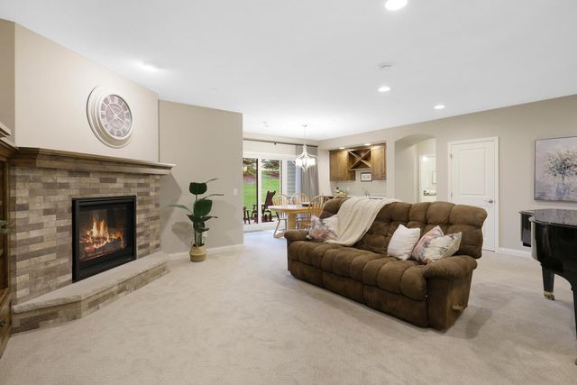 18229 Justice Way, Lakeville, MN 55044