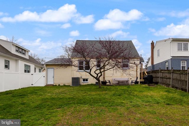 1302 W HIGH ST, Haddon Heights, NJ 08035