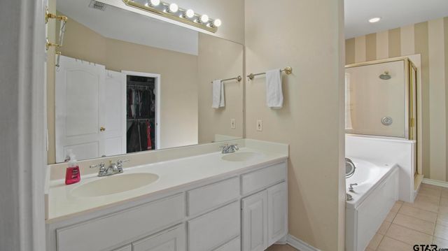 17391 Mary Martin Dr, Flint, TX 75762