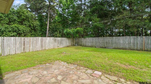 17391 Mary Martin Dr, Flint, TX 75762