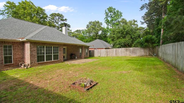 17391 Mary Martin Dr, Flint, TX 75762