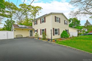 12 Sims Street, Patchogue, NY 11772