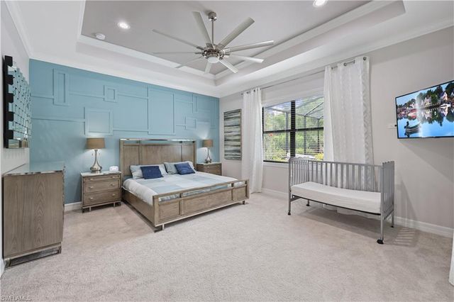 2098 Antigua LN, Naples, FL 34120