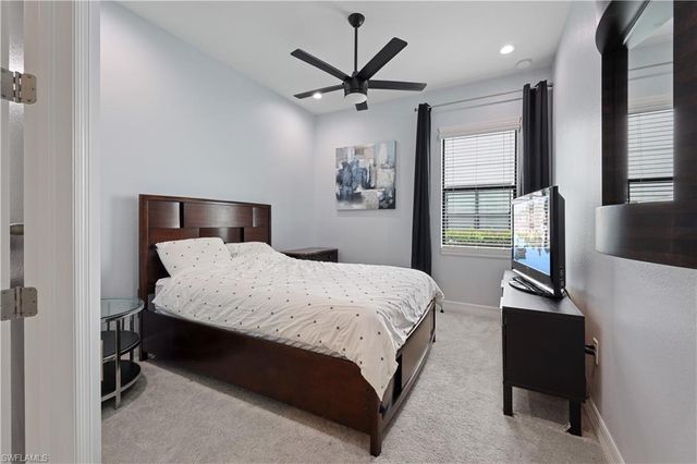 2098 Antigua LN, Naples, FL 34120