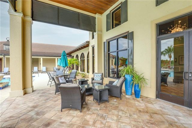 2098 Antigua LN, Naples, FL 34120