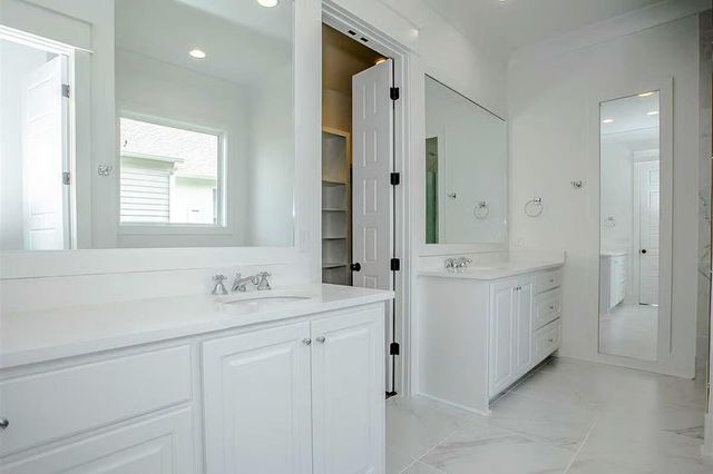 20957 N Dixboro Road, Green Oak Twp, MI 48178