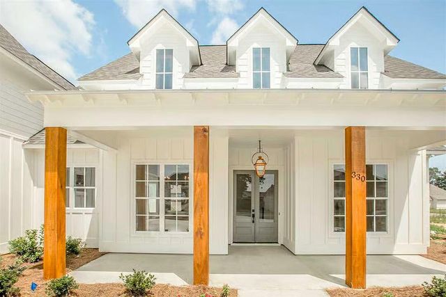 20957 N Dixboro Road, Green Oak Twp, MI 48178