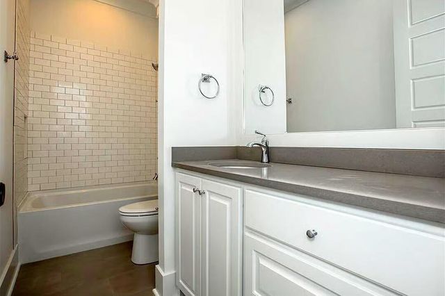 20957 N Dixboro Road, Green Oak Twp, MI 48178