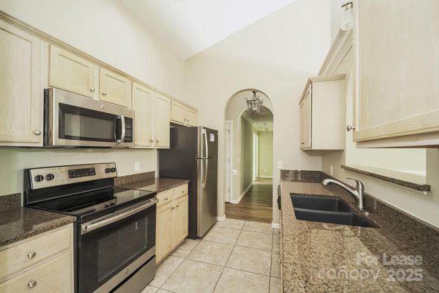 3640 Annandale Drive, Charlotte, NC 28269