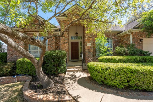 1906 Holly Hill DR, Leander, TX 78641