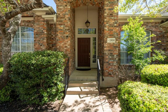1906 Holly Hill DR, Leander, TX 78641