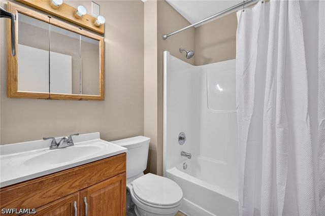 5365 Treetops DR S206, Naples, FL 34113