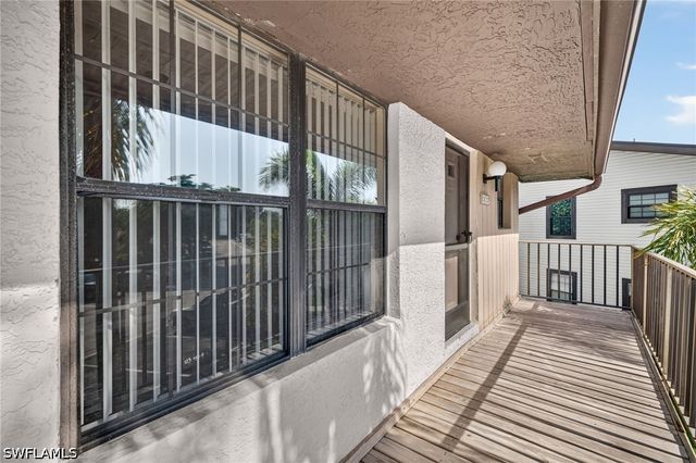 5365 Treetops DR S206, Naples, FL 34113