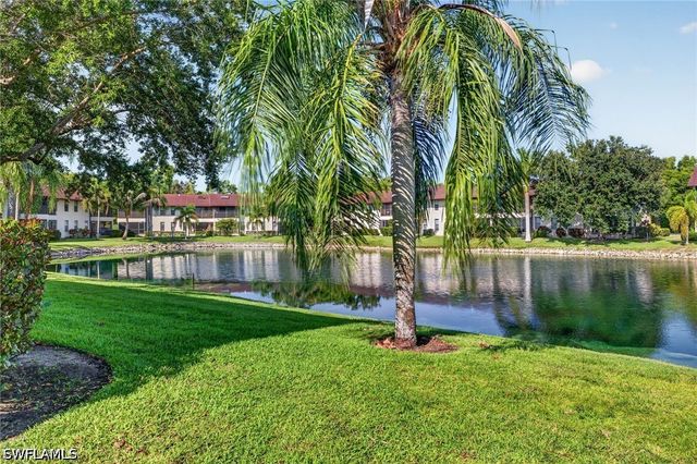 5365 Treetops DR S206, Naples, FL 34113
