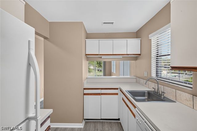 5365 Treetops DR S206, Naples, FL 34113