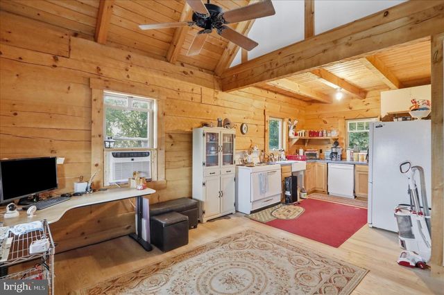 757 BROCKET DR, Springfield, WV 26763