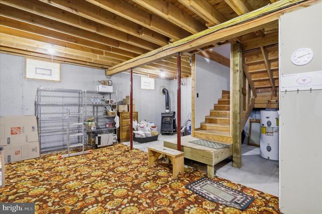 757 BROCKET DR, Springfield, WV 26763