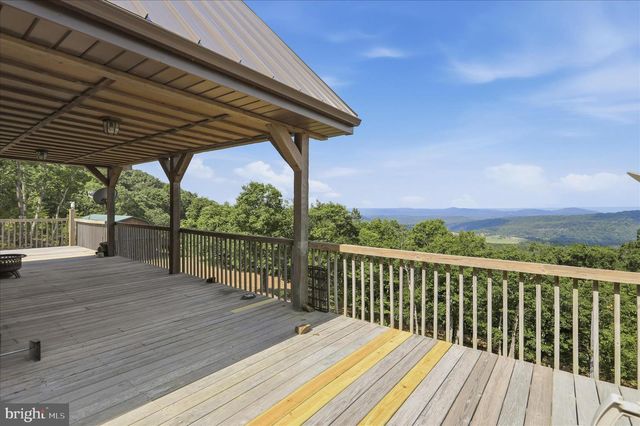 757 BROCKET DR, Springfield, WV 26763