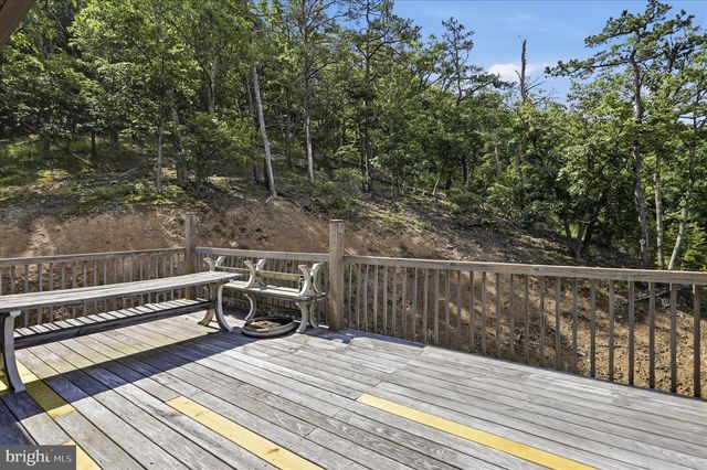 757 BROCKET DR, Springfield, WV 26763