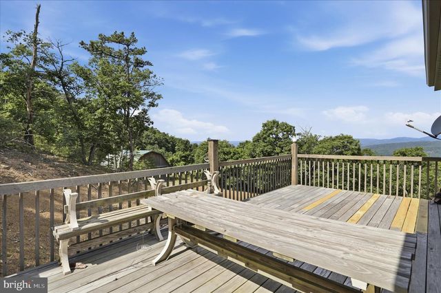 757 BROCKET DR, Springfield, WV 26763