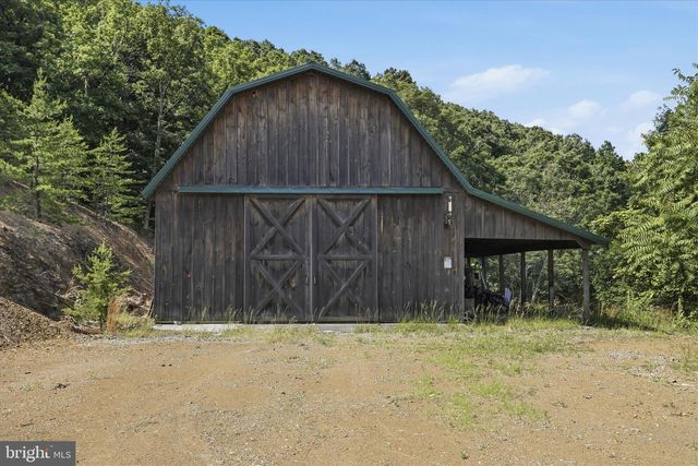 757 BROCKET DR, Springfield, WV 26763
