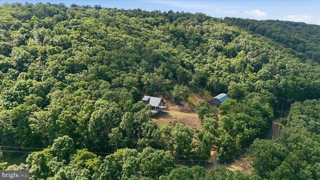 757 BROCKET DR, Springfield, WV 26763