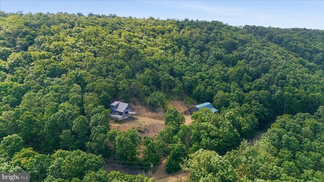 757 BROCKET DR, Springfield, WV 26763