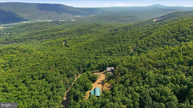757 BROCKET DR, Springfield, WV 26763