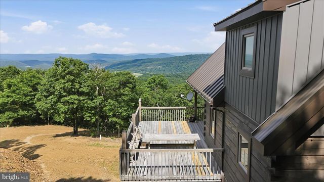 757 BROCKET DR, Springfield, WV 26763