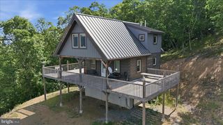 757 BROCKET DR, Springfield, WV 26763