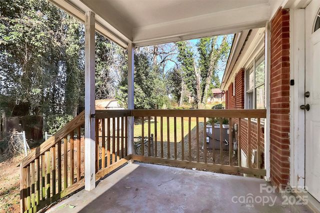 4919 Raymond Place, Charlotte, NC 28205