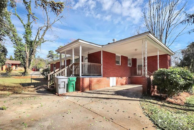 4919 Raymond Place, Charlotte, NC 28205