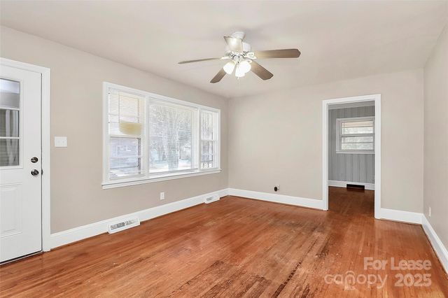 4919 Raymond Place, Charlotte, NC 28205