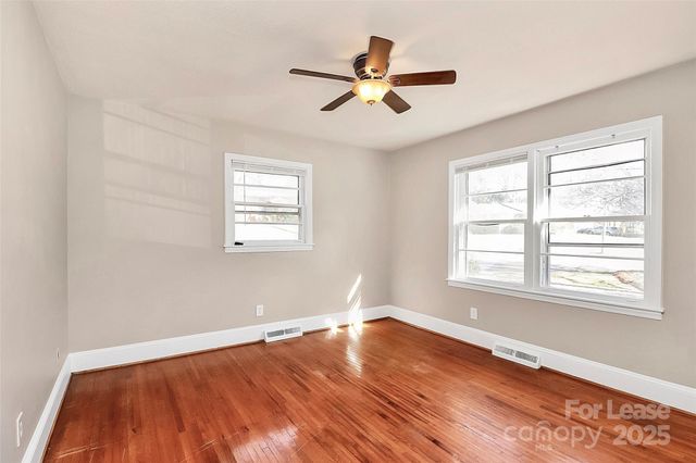 4919 Raymond Place, Charlotte, NC 28205