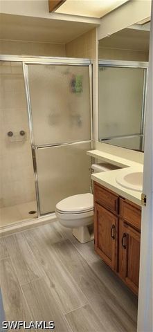 192 Fox Glen DR 2-192, Naples, FL 34104