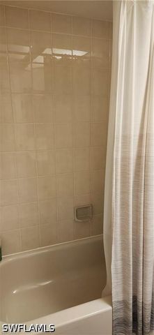192 Fox Glen DR 2-192, Naples, FL 34104