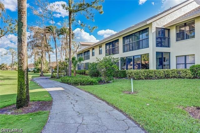 192 Fox Glen DR 2-192, Naples, FL 34104