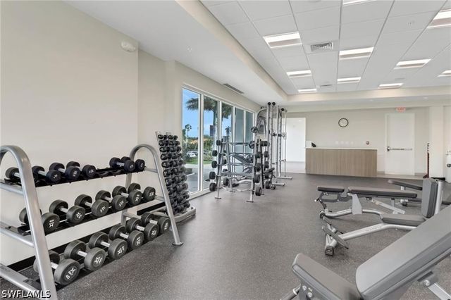 192 Fox Glen DR 2-192, Naples, FL 34104