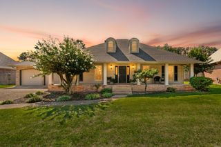 1045 Cambridge Circle, Benton, AR 72019