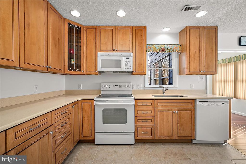Image 13 of property listing at 702-A KELLY RD #702A, Ocean City, MD 21842