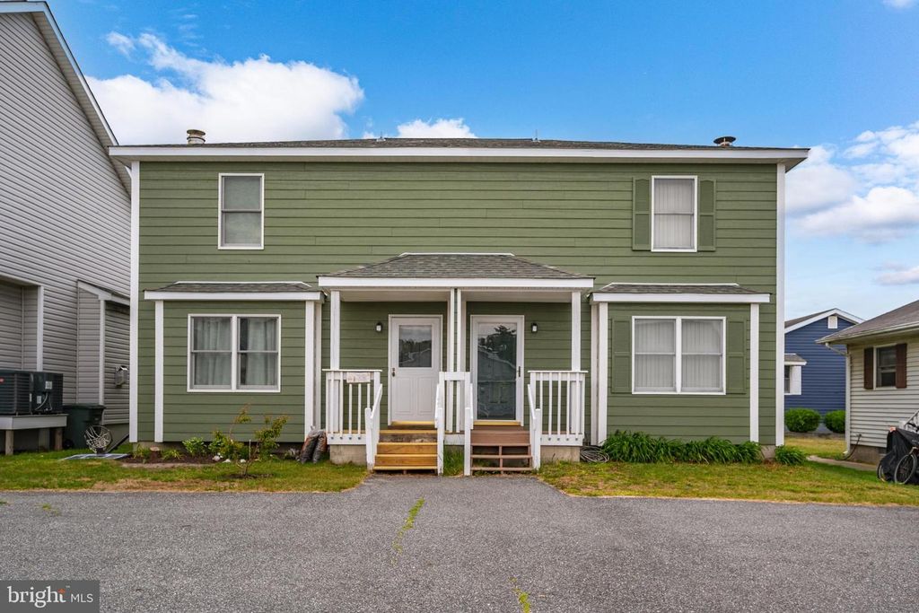 Image 2 of property listing at 702-A KELLY RD #702A, Ocean City, MD 21842