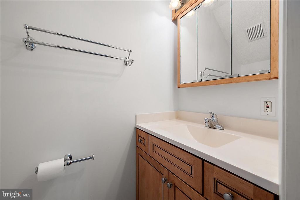 Image 20 of property listing at 702-A KELLY RD #702A, Ocean City, MD 21842