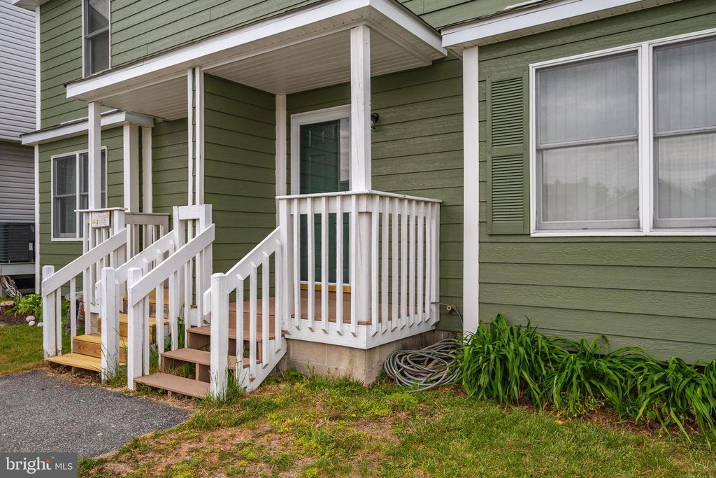 Image 36 of property listing at 702-A KELLY RD #702A, Ocean City, MD 21842