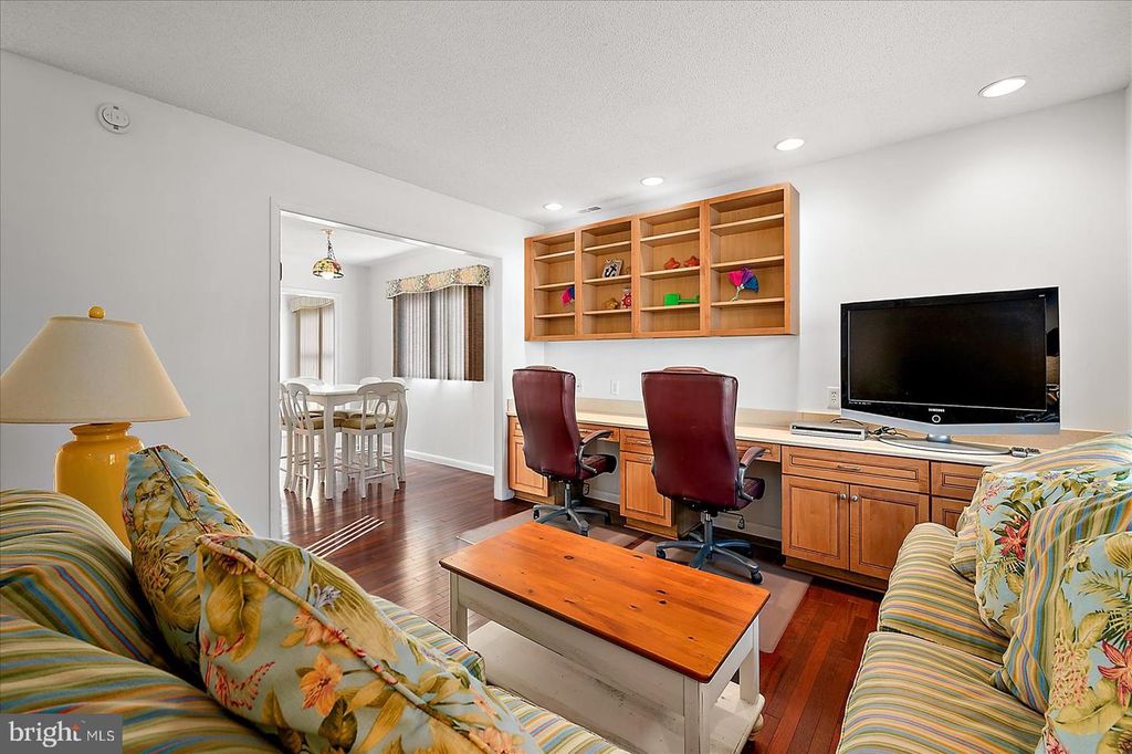 Image 4 of property listing at 702-A KELLY RD #702A, Ocean City, MD 21842