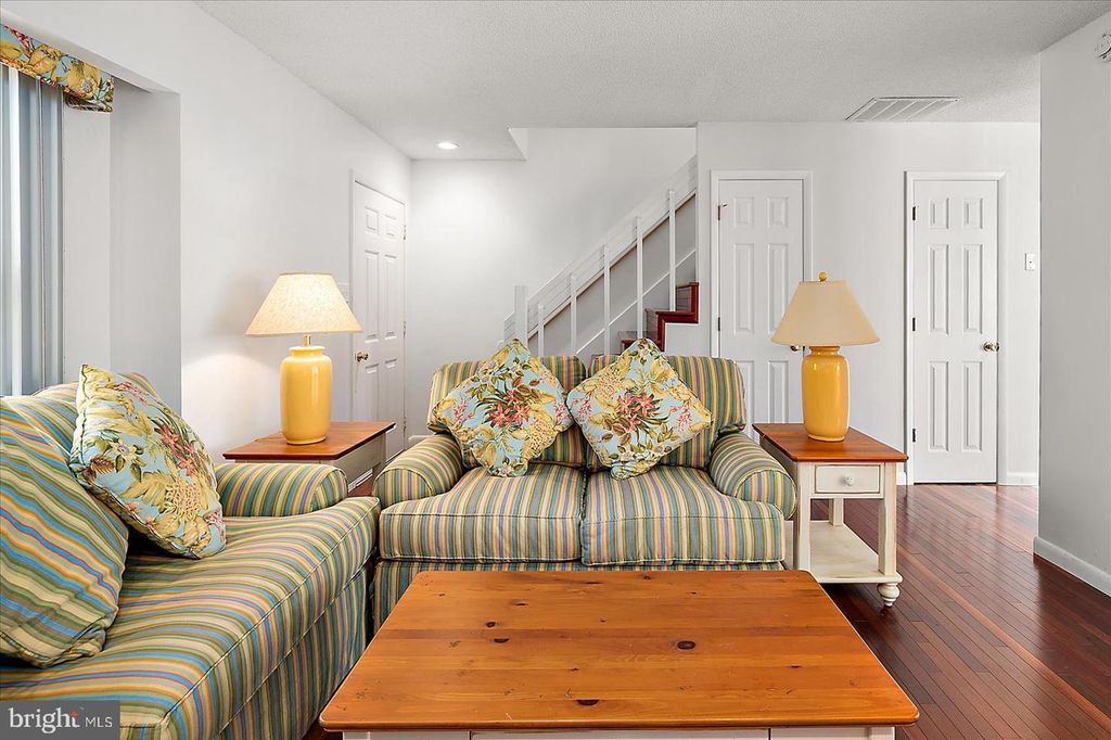 Image 9 of property listing at 702-A KELLY RD #702A, Ocean City, MD 21842